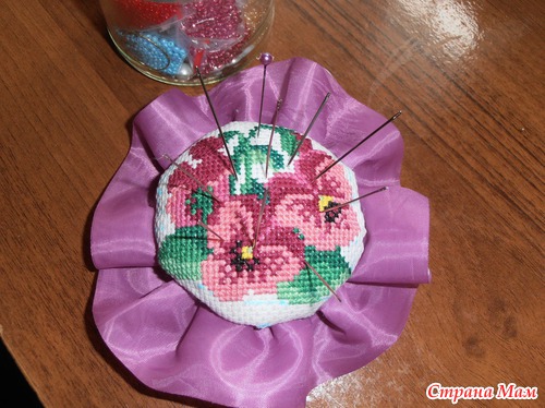 Интересная игольница