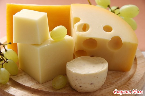 . Салат из картофеля, яиц и маринованного лука.