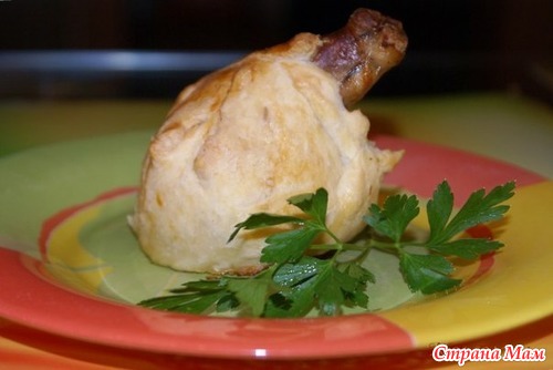 КУРИНЫЕ ГОЛЕНИ С ГРИБАМИ И СЫРОМ В МЕШОЧКАХ ИЗ СЛОЁНОГО ТЕСТА