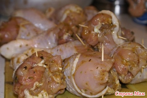 КУРИНЫЕ ГОЛЕНИ С ГРИБАМИ И СЫРОМ В МЕШОЧКАХ ИЗ СЛОЁНОГО ТЕСТА