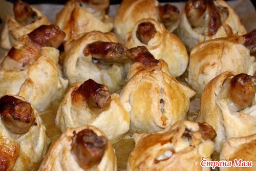 КУРИНЫЕ ГОЛЕНИ С ГРИБАМИ И СЫРОМ В МЕШОЧКАХ ИЗ СЛОЁНОГО ТЕСТА