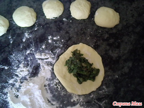 Пирожки со шпинатом ( арабская кухня)