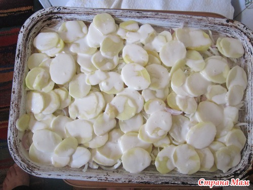 Скумбрия, запечённая с овощами.