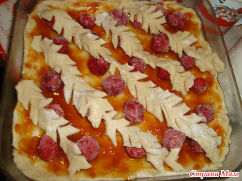 Пирог с арбикосами и клубникой.