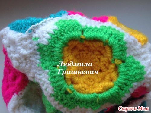 И у меня навязалась шапочка "радужное настроение"