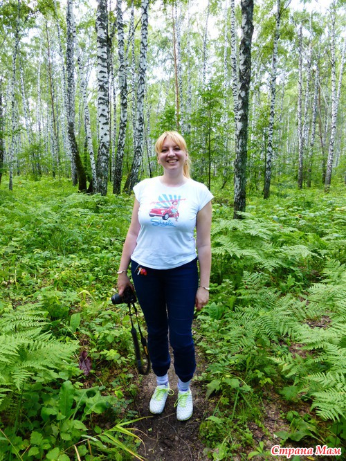 Плюшка снова в платье) лес, грибы...