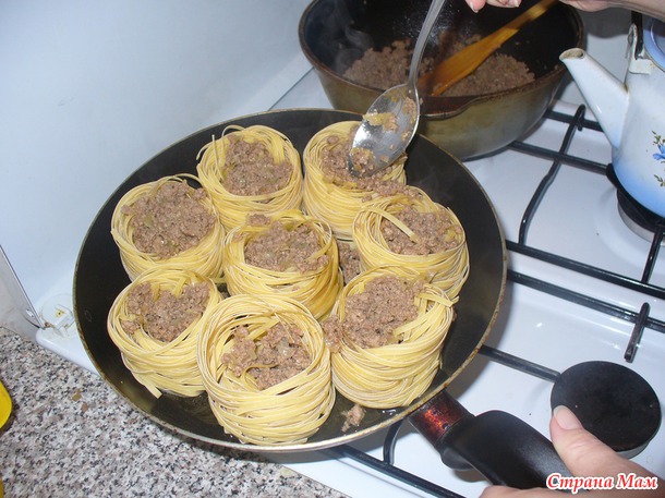 Гнезда с фаршем