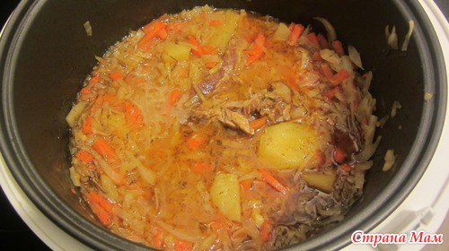 Капуста тушеная со свиными ребрами и картошечкой
