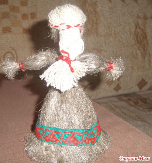 Кукла из льна
