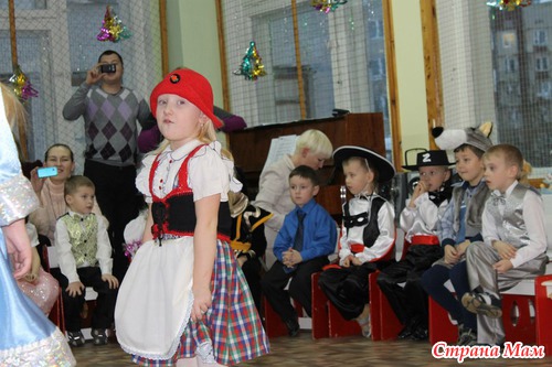Вот и прошли новогодние утренники и елки-осталась память