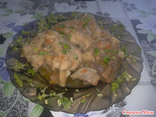 Тушённые рёбрышки с рулетиками