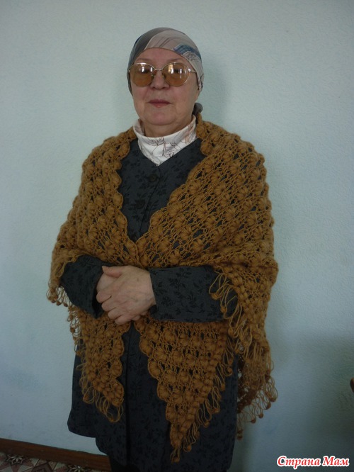 Ажурный палантин. Очень красивый!