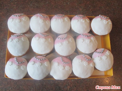 Мавкинчик первый и кексики)))
