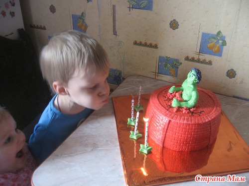 Тортик сыночку на варенье!)))