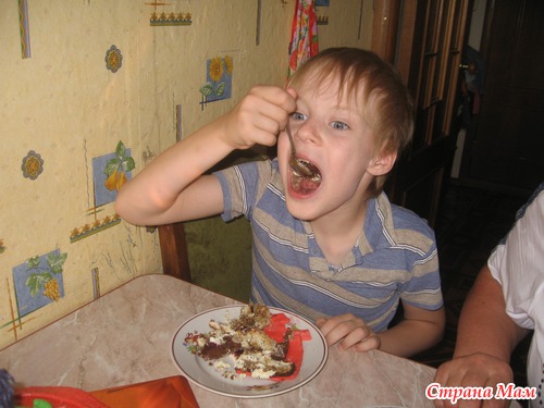 Тортик сыночку на варенье!)))