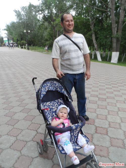 Алисе 6 месяцев+фотосессия с пионами