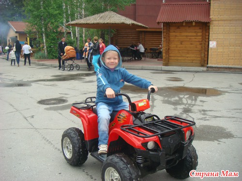 Съездили в зоопарк с детворой:-)))