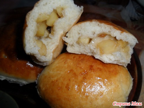 Заварные пирожки с яблоками и корицей