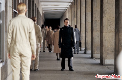  / Equilibrium (2002)