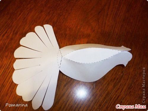 Голубь из бумаги.