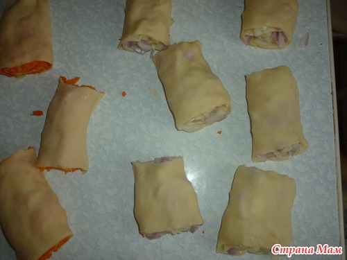 Сочни с курицей и морковкой