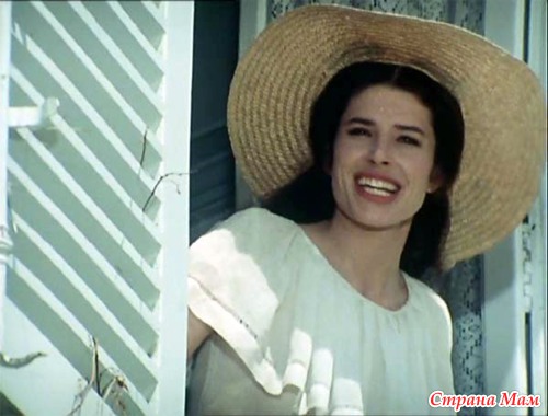 "Женщина должна напоминать шампанское" - Fanny Ardant