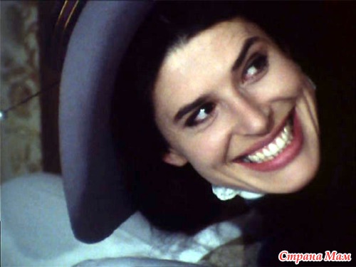 "Женщина должна напоминать шампанское" - Fanny Ardant
