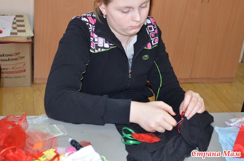 Как мы вчера одежду украшали! Много фото.