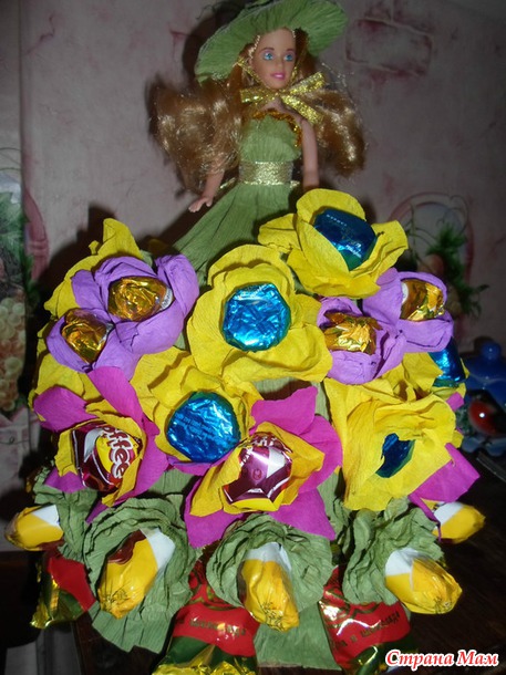 Первая кукла из конфет