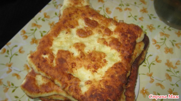 Сырные лепешки с начинкой