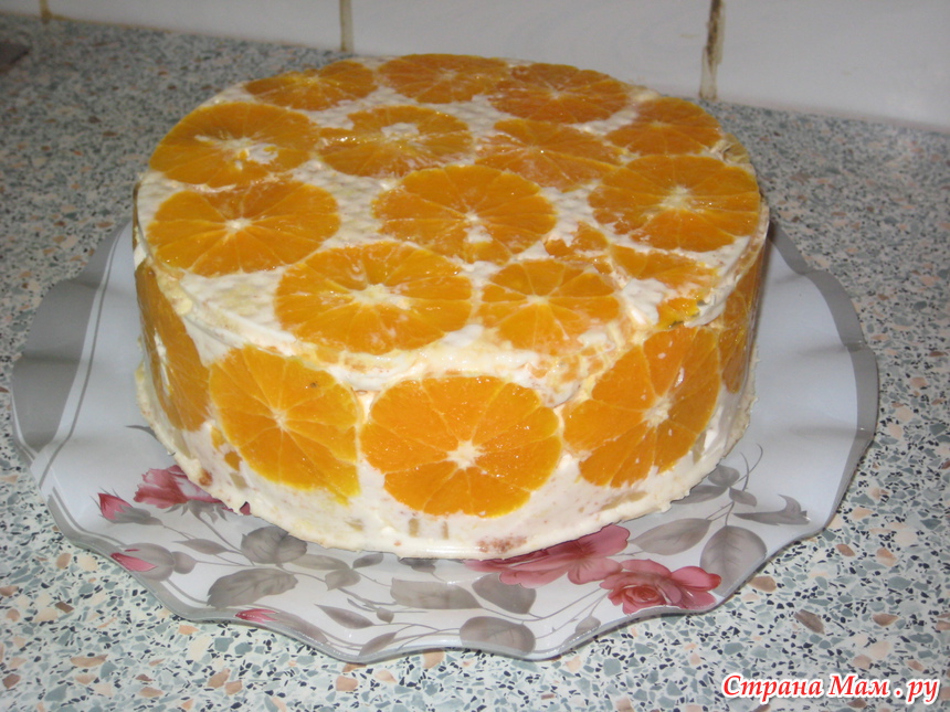 Бисквит фрукты сметана. Торт с фруктами и желатином. Украшение торта апельсинами. Украшение апельсинового торта. Украшение торта мандаринами.