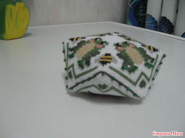Бискорню с лягушками, хваст