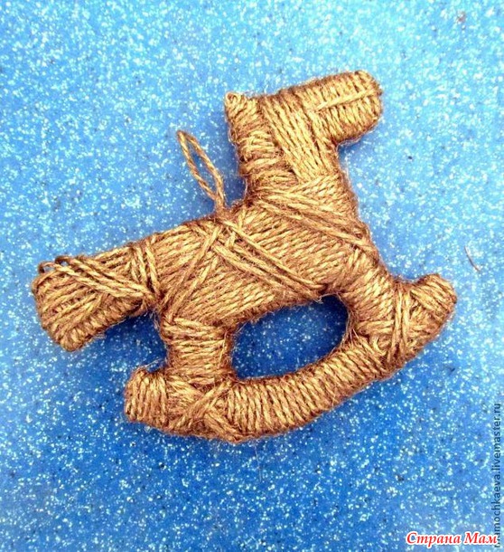 Ёлочные игрушки из шпагата.