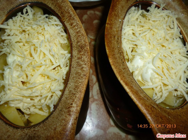 Мясо с картошкой в горшочках