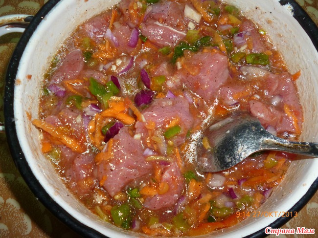 Мясо с картошкой в горшочках
