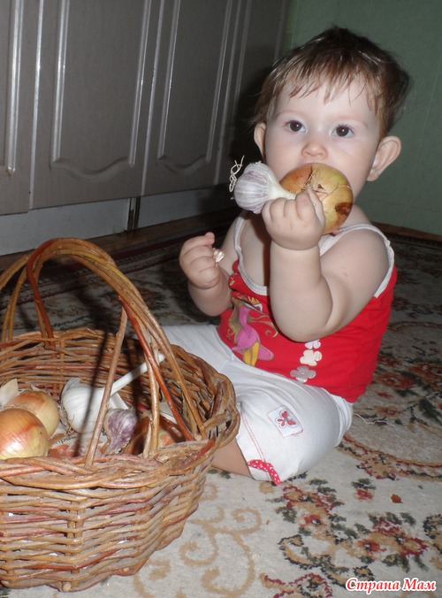 Алисе 9 месяцев