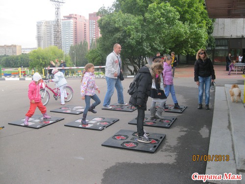Празднование дня города в одном отдельно взятом Дворце пионеров (фото)