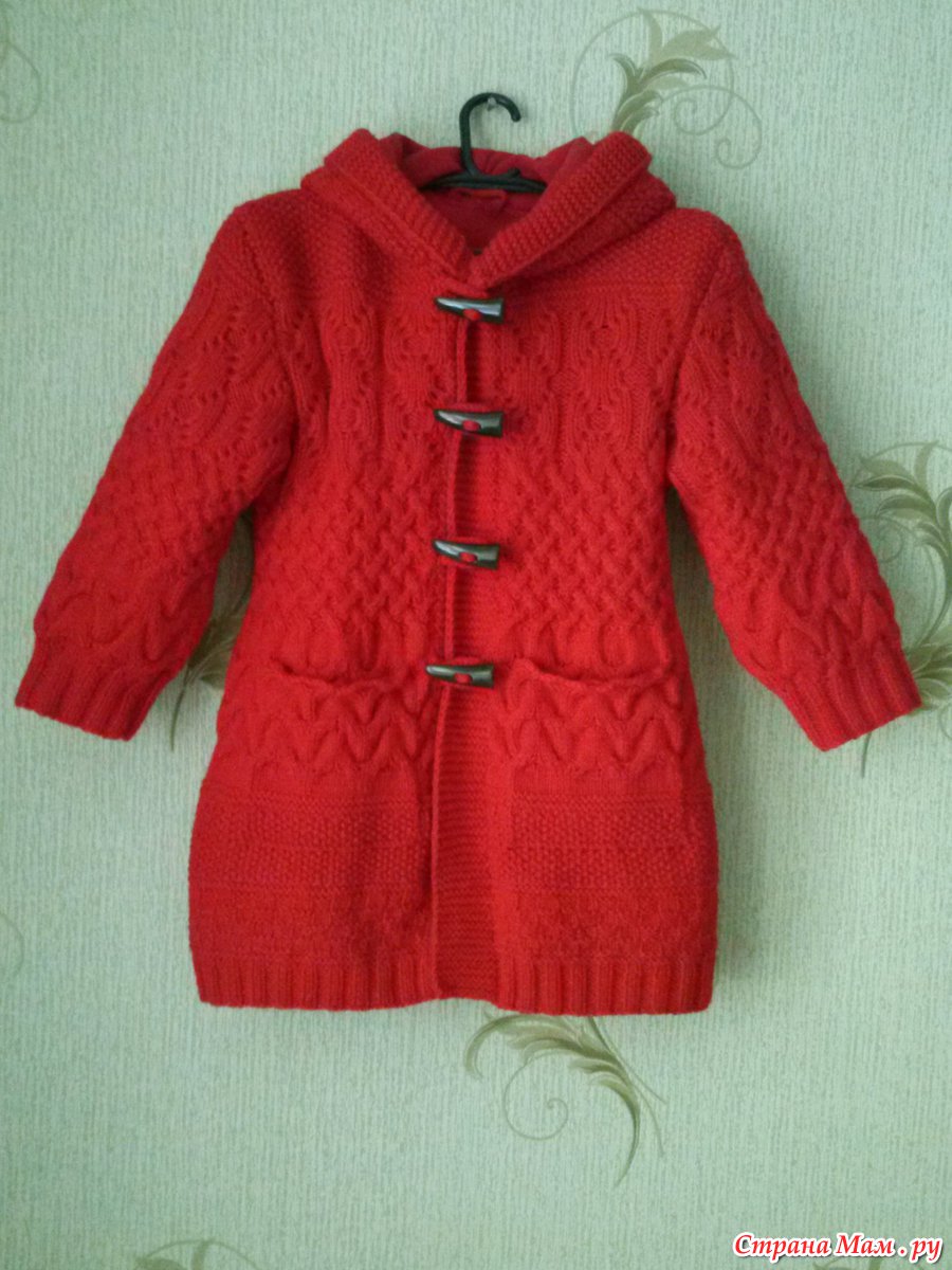 Вязаное пальто для девочки 4 лет