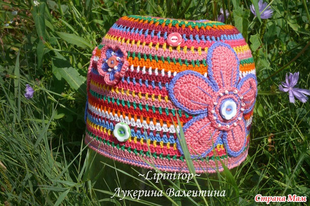 Шапочка из остатков ниток