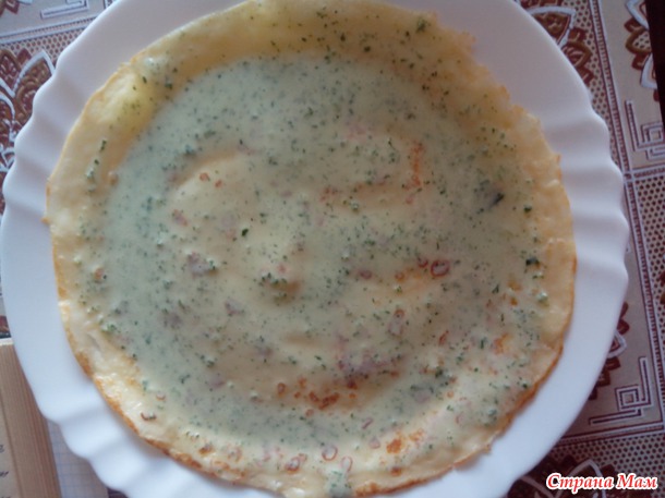 Блинные роллы с красной рыбой.