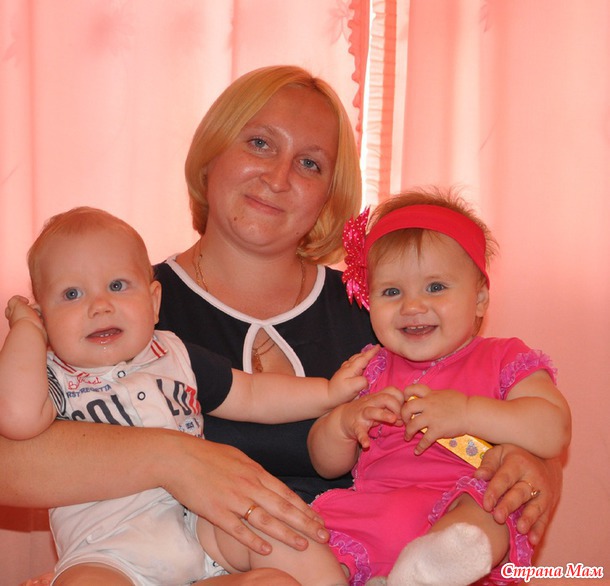 Небольшой домашний фотосет с детками и крестными))