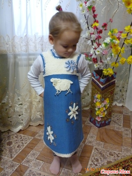 Ещё один сарафан, для младшенькой к НГ