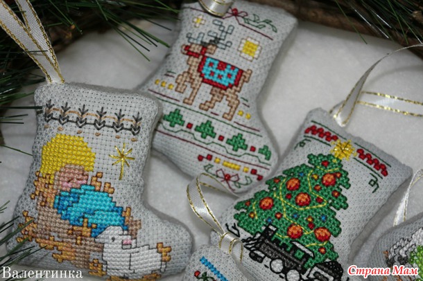 *Новогодние сапожки "Tiny stocking ornament" от Bucilla