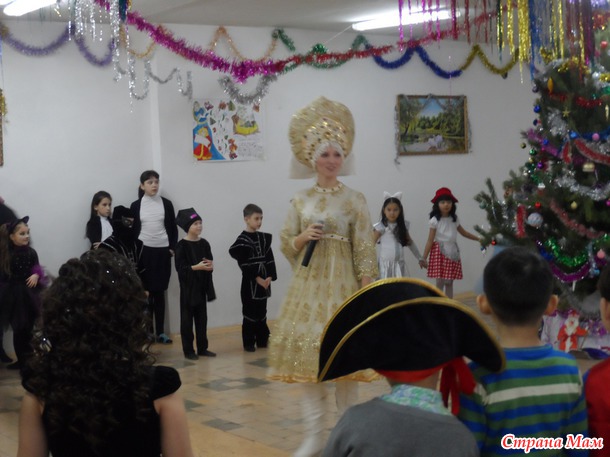 Новогодний утренник Сашки. 2 класс