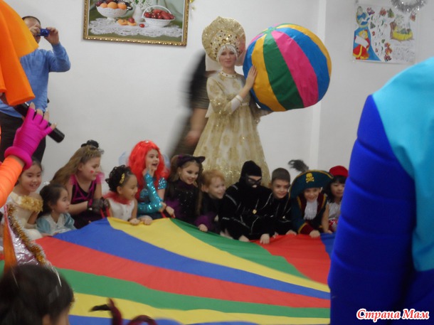 Новогодний утренник Сашки. 2 класс