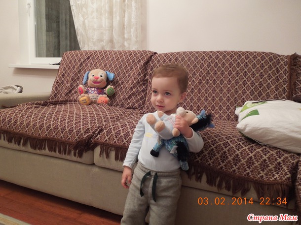 Наша самая первая песенка-мультик и одна из самых любимых до сих пор.