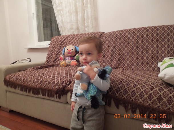 Наша самая первая песенка-мультик и одна из самых любимых до сих пор.