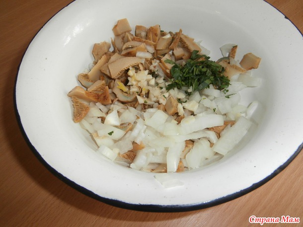 Куриные голяшки фаршированные.