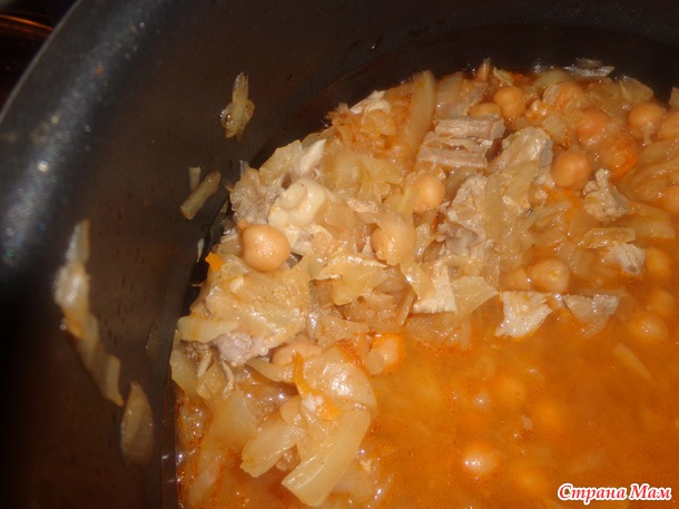 Капустка с нутом и индюшкой
