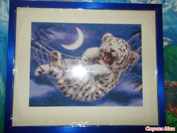 *Снежный котенок уже в багете!))